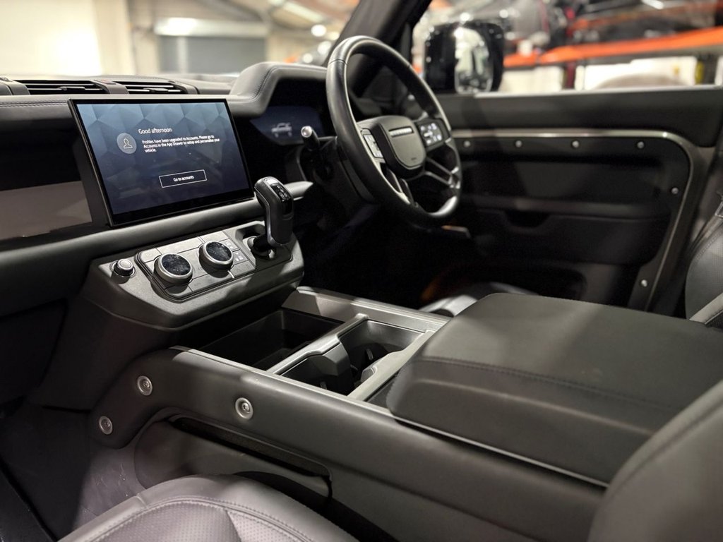 Used Land Rover Defender 2025 for sale - 77359860: Photo 27