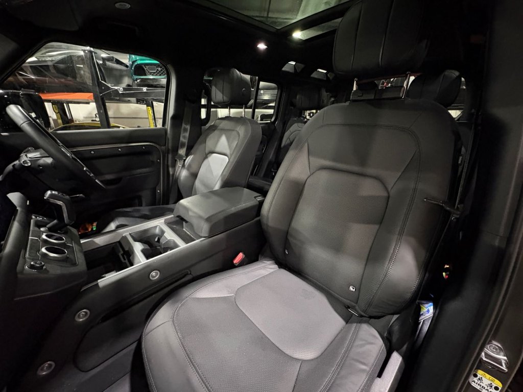 Used Land Rover Defender 2025 for sale - 77359860: Photo 28