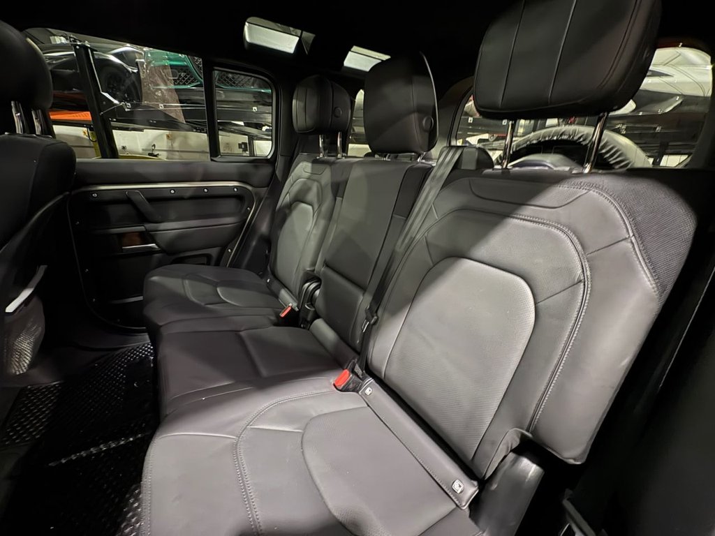 Used Land Rover Defender 2025 for sale - 77359860: Photo 31