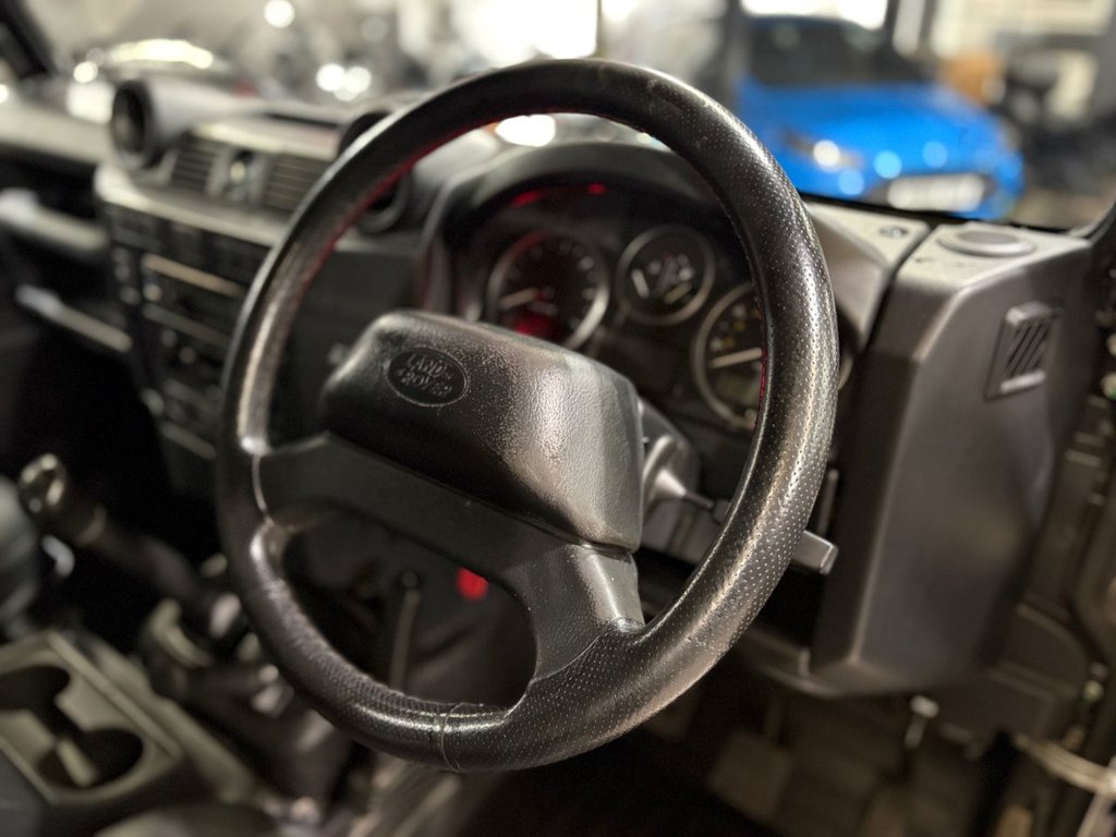 Used Land Rover Defender 2015 for sale - 77821088: Photo 23