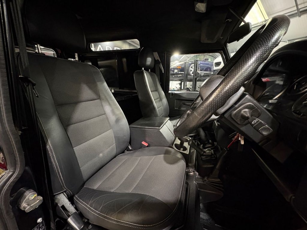 Used Land Rover Defender 2015 for sale - 77821088: Photo 26