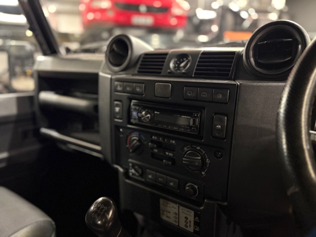 Used Land Rover Defender 2015 for sale - 77821088: Photo 27