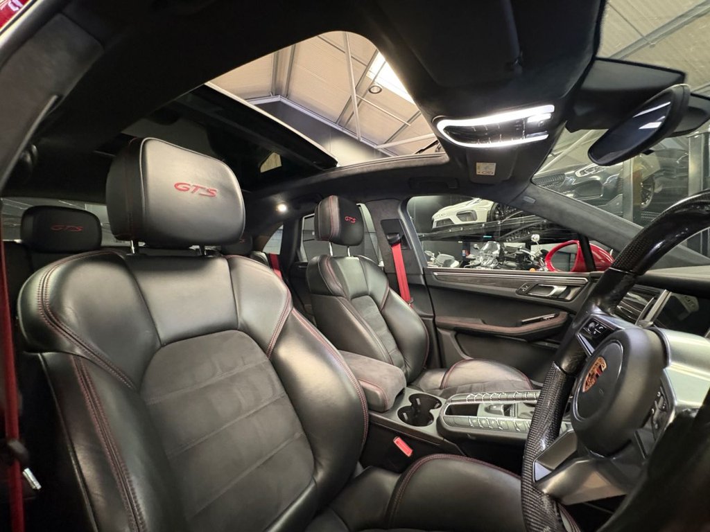 Used Porsche Macan 2018 for sale - 77498460: Photo 26