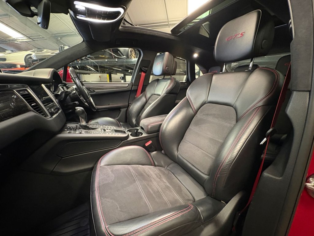 Used Porsche Macan 2018 for sale - 77498460: Photo 38