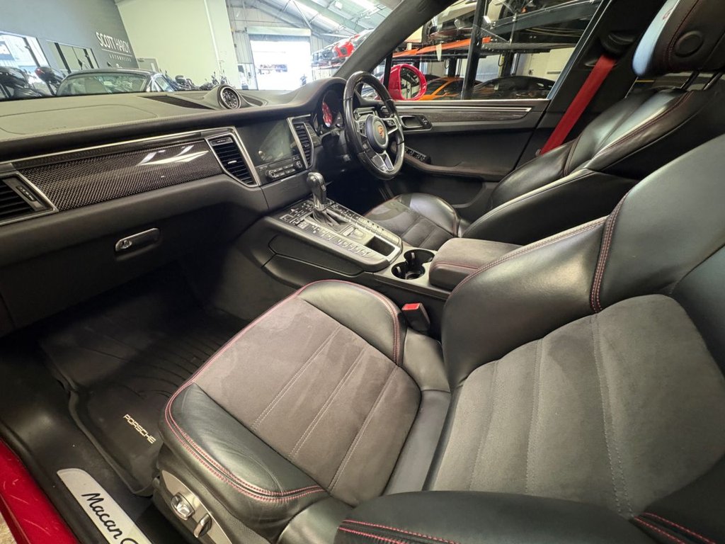 Used Porsche Macan 2018 for sale - 77498460: Photo 43