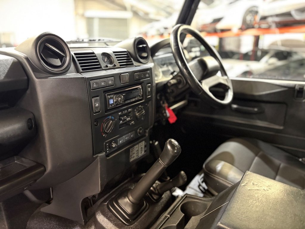 Used Land Rover Defender 2015 for sale - 78224629: Photo 29