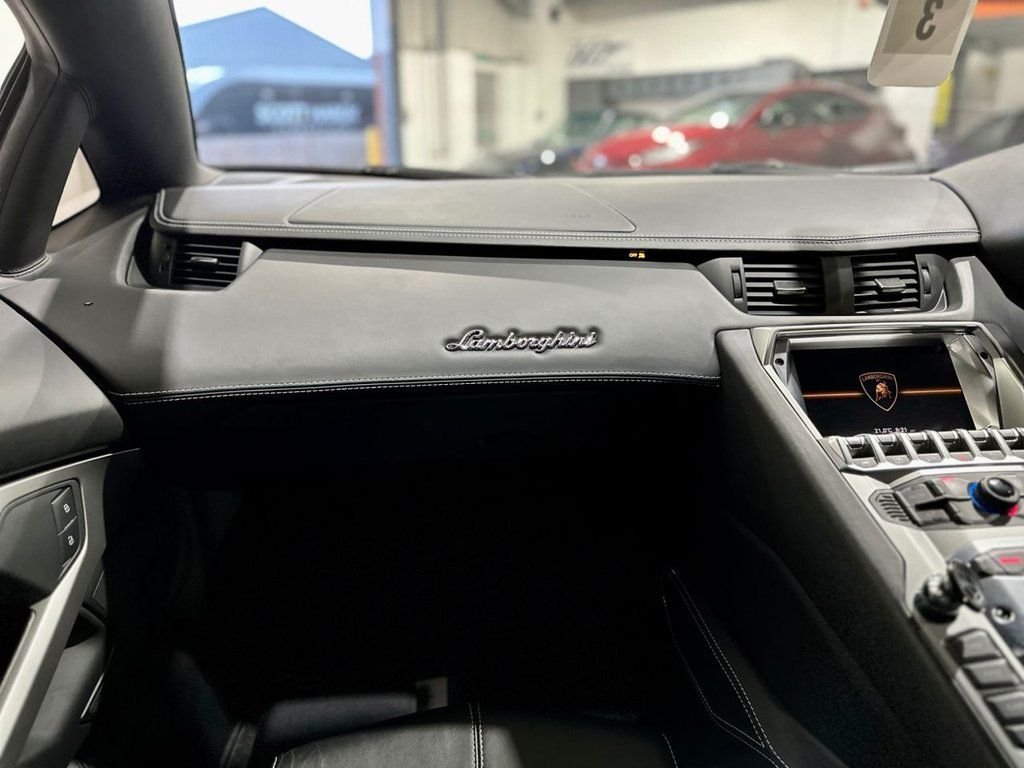 Used Lamborghini Aventador 2011 for sale - 77359866: Photo 13