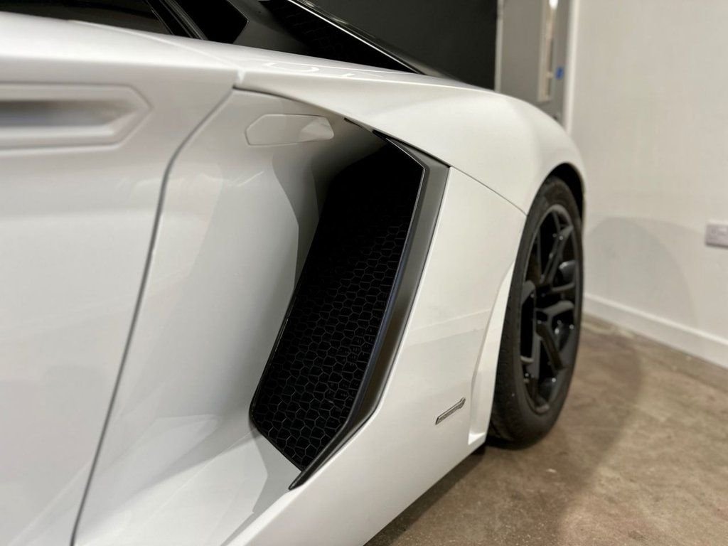 Used Lamborghini Aventador 2011 for sale - 77359866: Photo 18