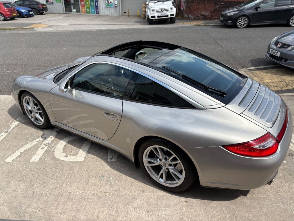 Used Porsche 911 2011 for sale - 77359861: Photo 24