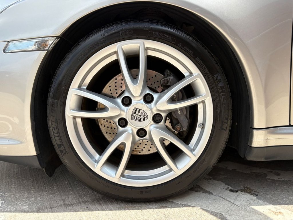 Used Porsche 911 2011 for sale - 77359861: Photo 40