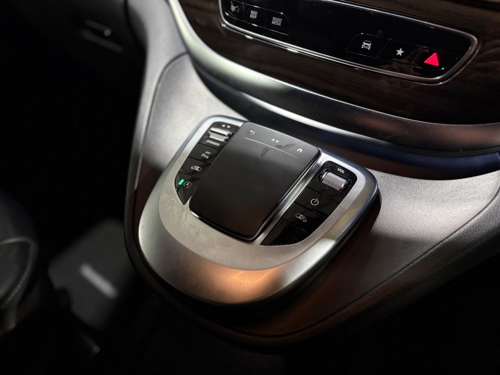 Used Mercedes-Benz V-Class 2022 for sale - 77355863: Photo 25