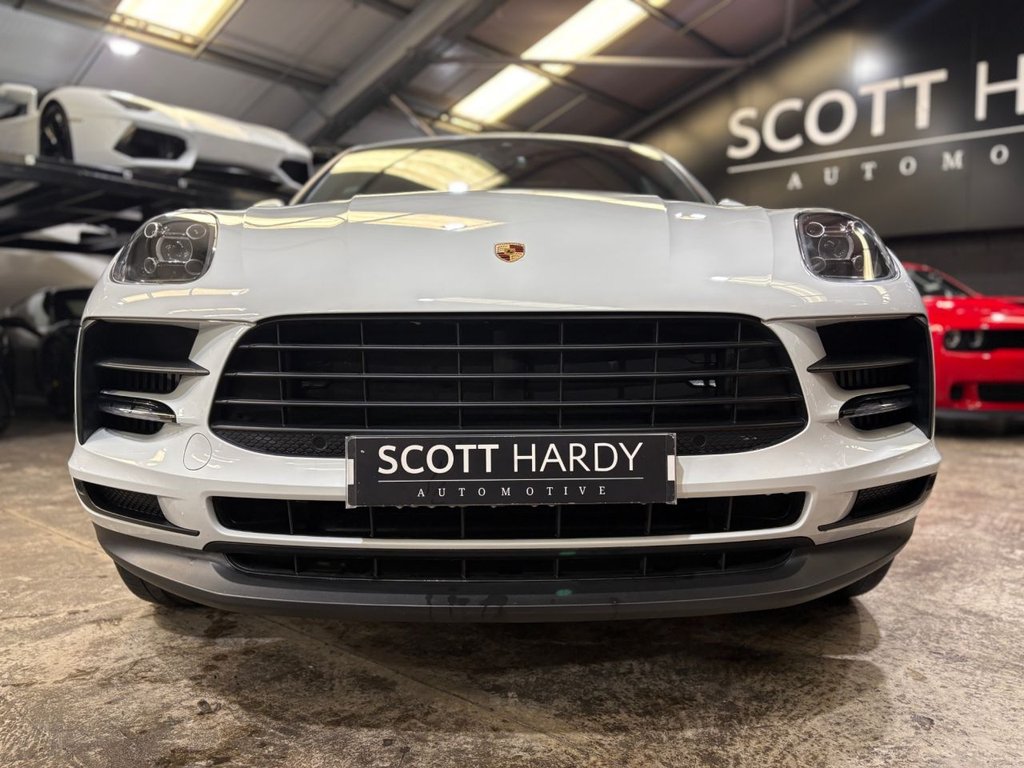 Used Porsche Macan 2020 for sale - 77359853: Photo 10