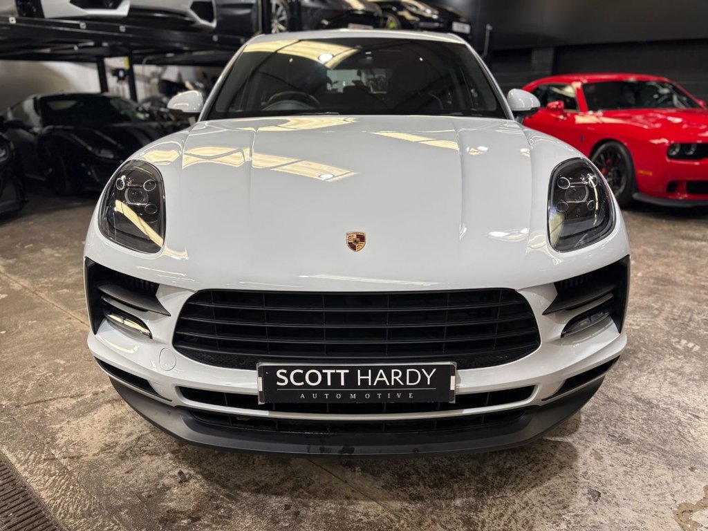 Used Porsche Macan 2020 for sale - 77359853: Photo 12