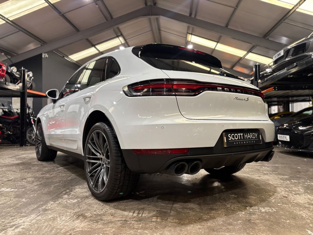 Used Porsche Macan 2020 for sale - 77359853: Photo 17