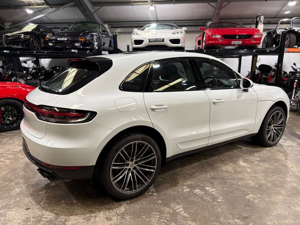 Used Porsche Macan 2020 for sale - 77359853: Photo 20