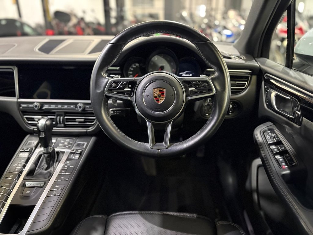 Used Porsche Macan 2020 for sale - 77359853: Photo 27