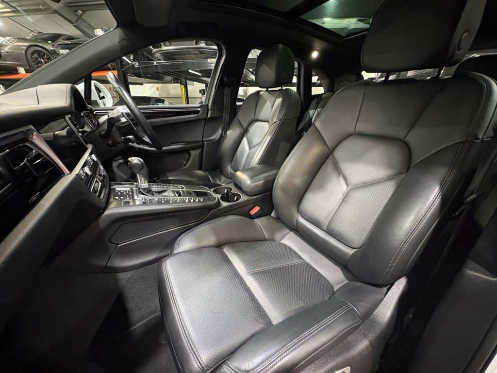 Used Porsche Macan 2020 for sale - 77359853: Photo 36