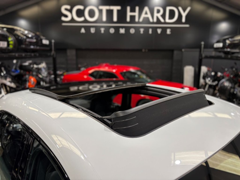 Used Porsche Macan 2020 for sale - 77359853: Photo 45