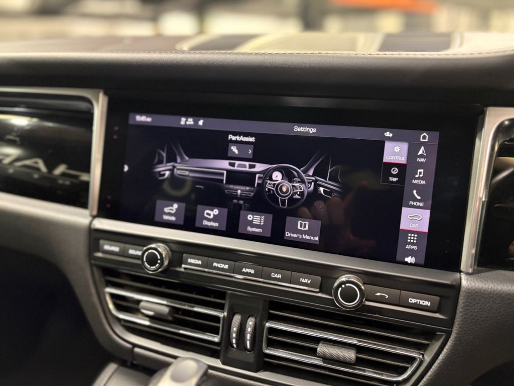 Used Porsche Macan 2020 for sale - 77359853: Photo 47