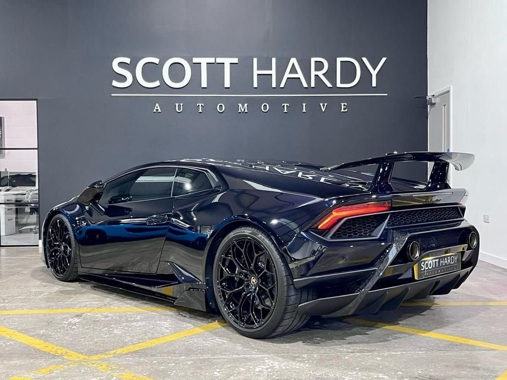 Used Lamborghini Huracan 2017 for sale - 77359859: Photo 15