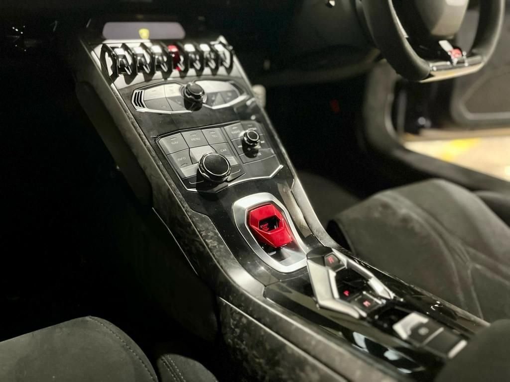 Used Lamborghini Huracan 2017 for sale - 77359859: Photo 24