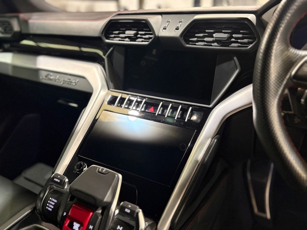 Used Lamborghini Urus 2019 for sale - 77499225: Photo 32