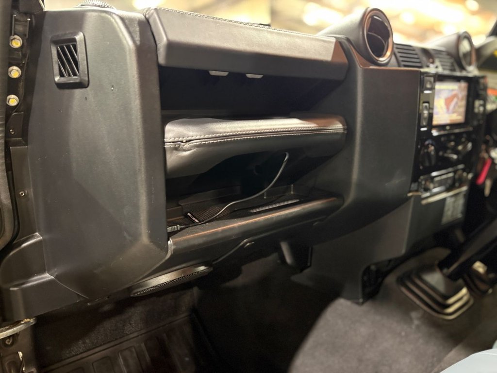 Used Land Rover Defender 2015 for sale - 77355953: Photo 40