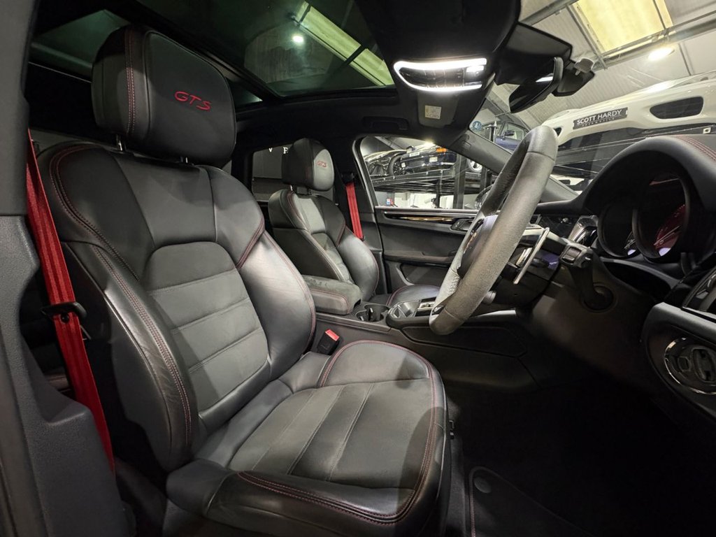 Used Porsche Macan 2023 for sale - 77384659: Photo 27