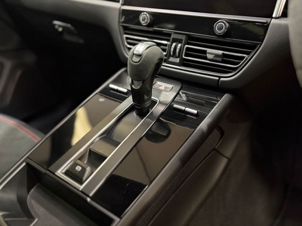 Used Porsche Macan 2023 for sale - 77384659: Photo 30