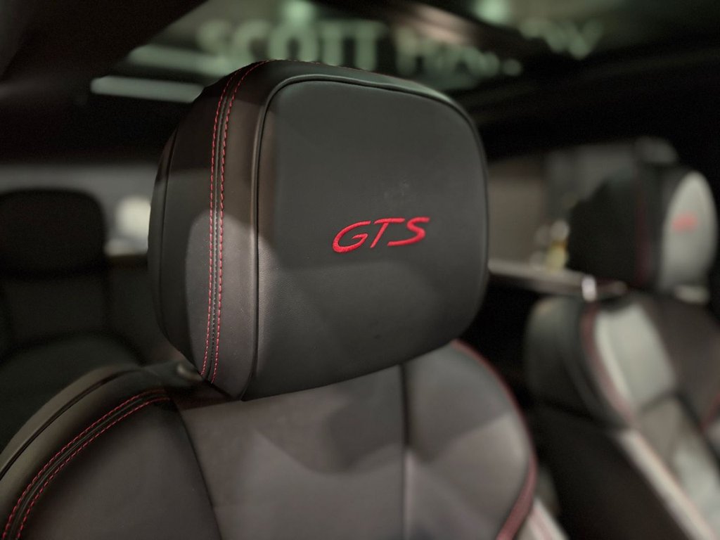 Used Porsche Macan 2023 for sale - 77384659: Photo 32