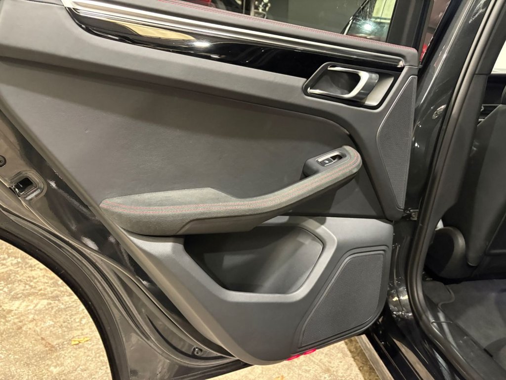 Used Porsche Macan 2023 for sale - 77384659: Photo 44