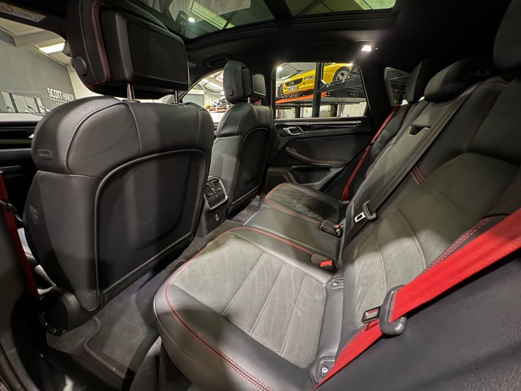 Used Porsche Macan 2023 for sale - 77384659: Photo 46