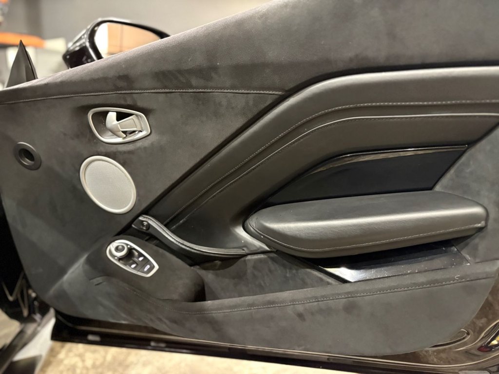 Used Aston Martin Vantage 2018 for sale - 78224618: Photo 30