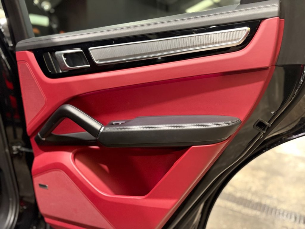 Used Porsche Cayenne 2023 for sale - 78224630: Photo 37