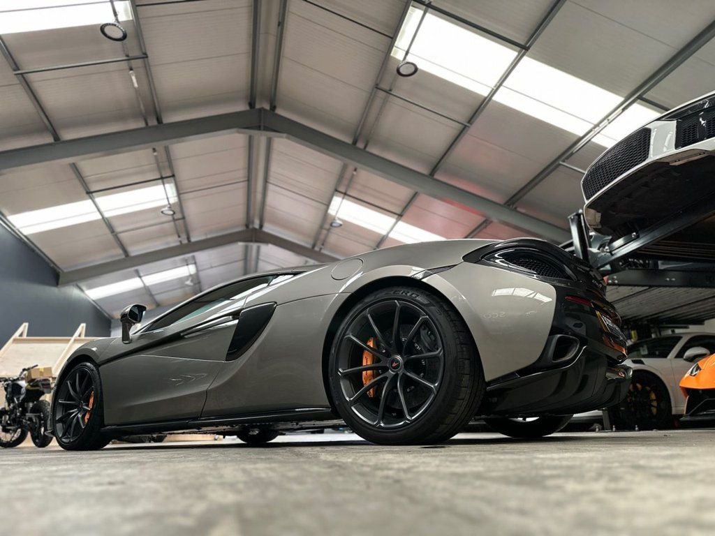 Used McLaren 570GT 2018 for sale - 77355631: Photo 15