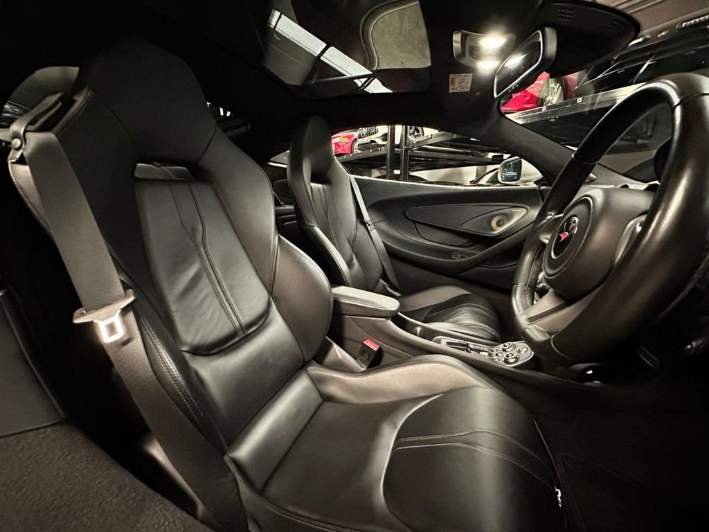 Used McLaren 570GT 2018 for sale - 77355631: Photo 24