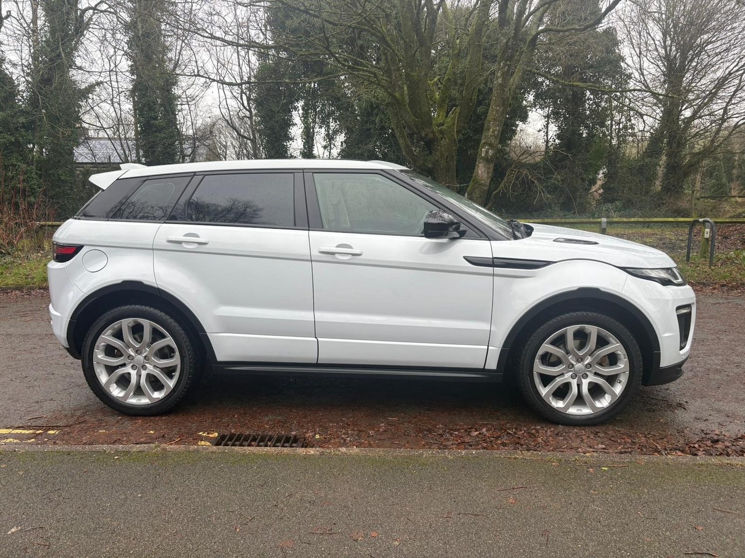 Used Land Rover Range Rover Evoque 2015 for sale - 76931130: Photo 2