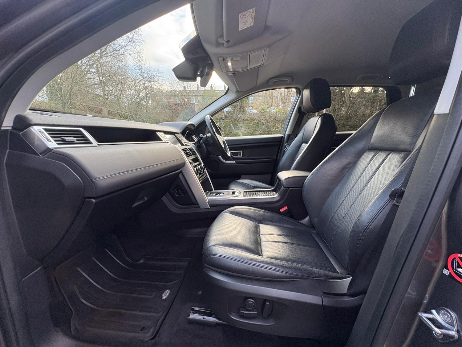 Used Land Rover Discovery Sport 2017 for sale - 76931025: Photo 10