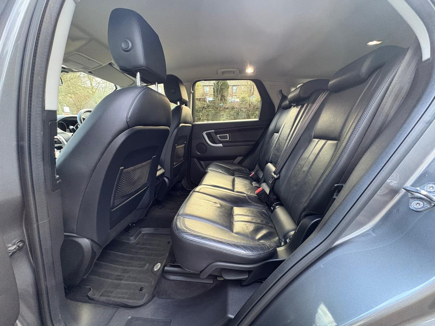 Used Land Rover Discovery Sport 2017 for sale - 76931025: Photo 11