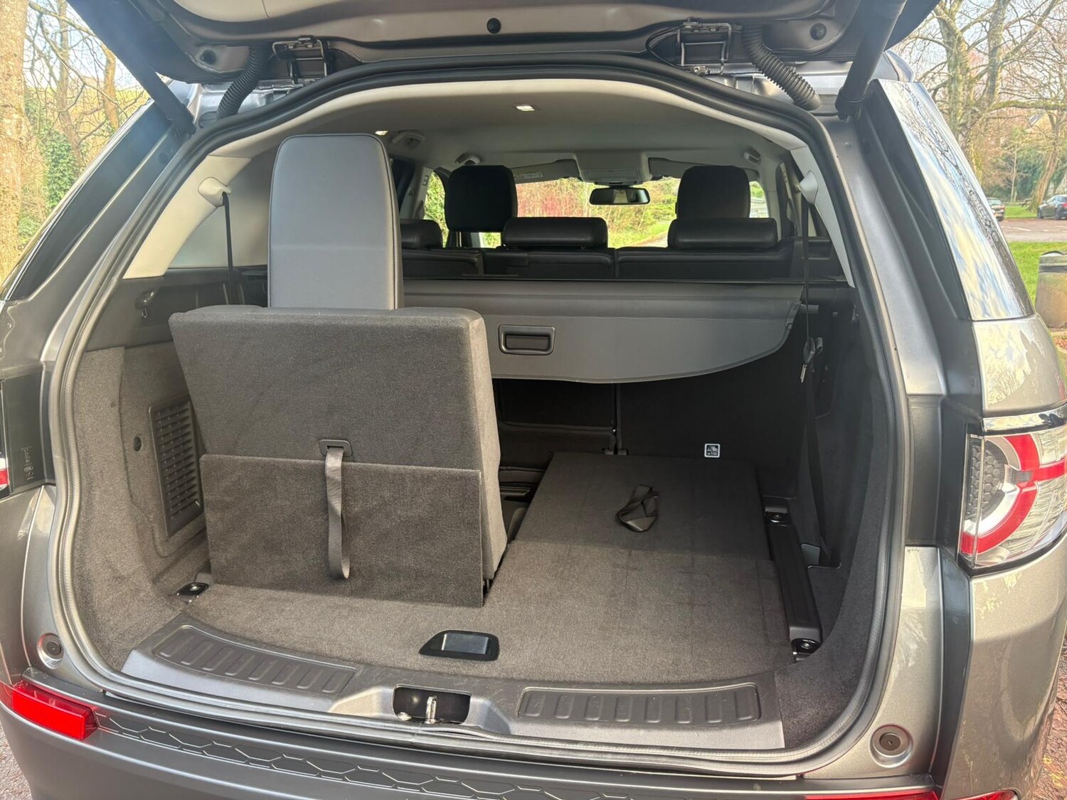 Used Land Rover Discovery Sport 2017 for sale - 76931025: Photo 12