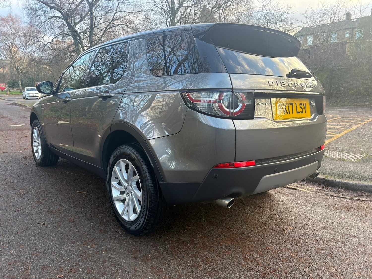 Used Land Rover Discovery Sport 2017 for sale - 76931025: Photo 4