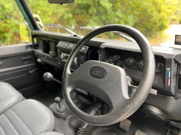 Used Land Rover Defender 2005 for sale - 64876234: Photo 19