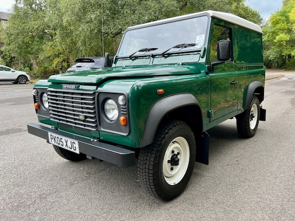 Used Land Rover Defender 2005 for sale - 64876234: Photo 6