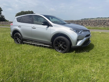 Used Toyota RAV4 2018 for sale - 78826002: Photo