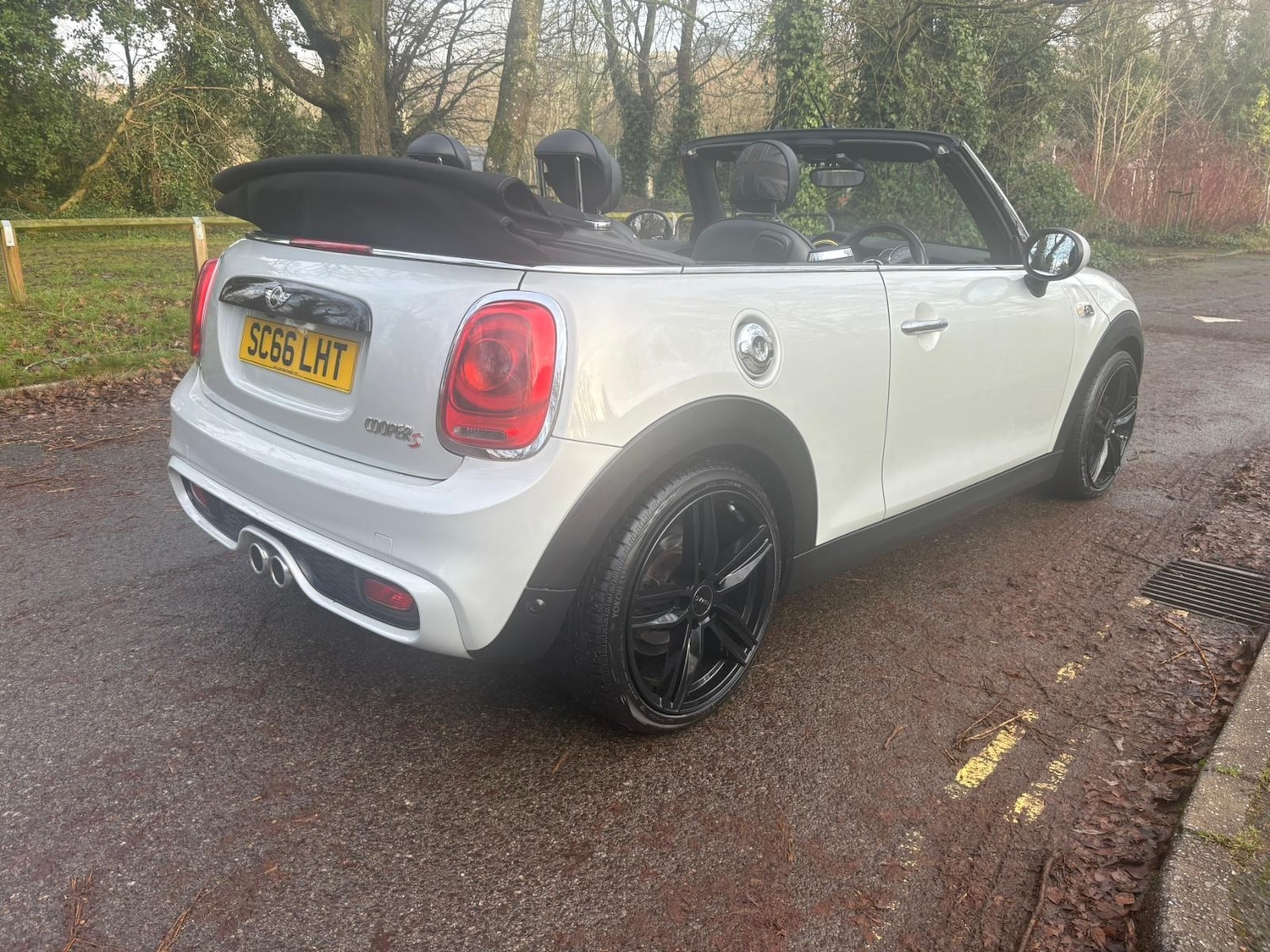 Used MINI Convertible 2016 for sale - 76931121: Photo 11