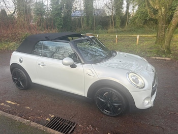 Used MINI Convertible 2016 for sale - 76931121: Photo