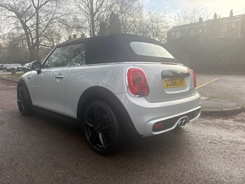 Used MINI Convertible 2016 for sale - 76931121: Photo