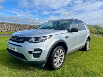 Used Land Rover Discovery Sport 2015 for sale - 78604940: Photo