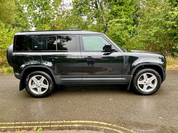 Used Land Rover Defender 2022 for sale - 75262318: Photo 2