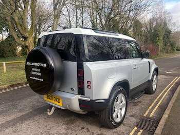 Used Land Rover Defender 2021 for sale - 77628804: Photo